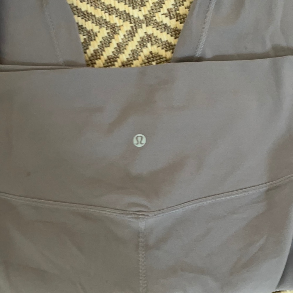 Lululemon capris